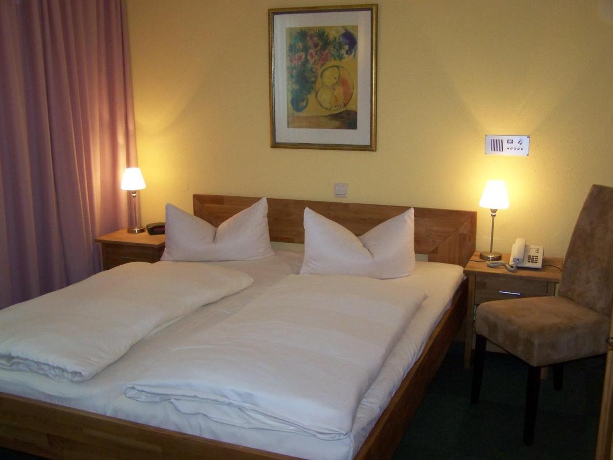 Hotel Am Stiftsberg Aschaffenburg Buitenkant foto